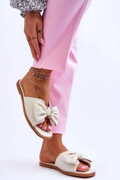 Damskie Skórzane Klapki Z Kokardą Białe Becky