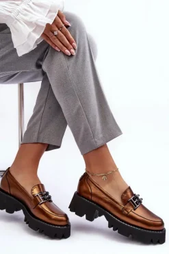 Damskie Skórzane Półbuty Loafersy Z Ozdobą Laura Messi 2699 Złote