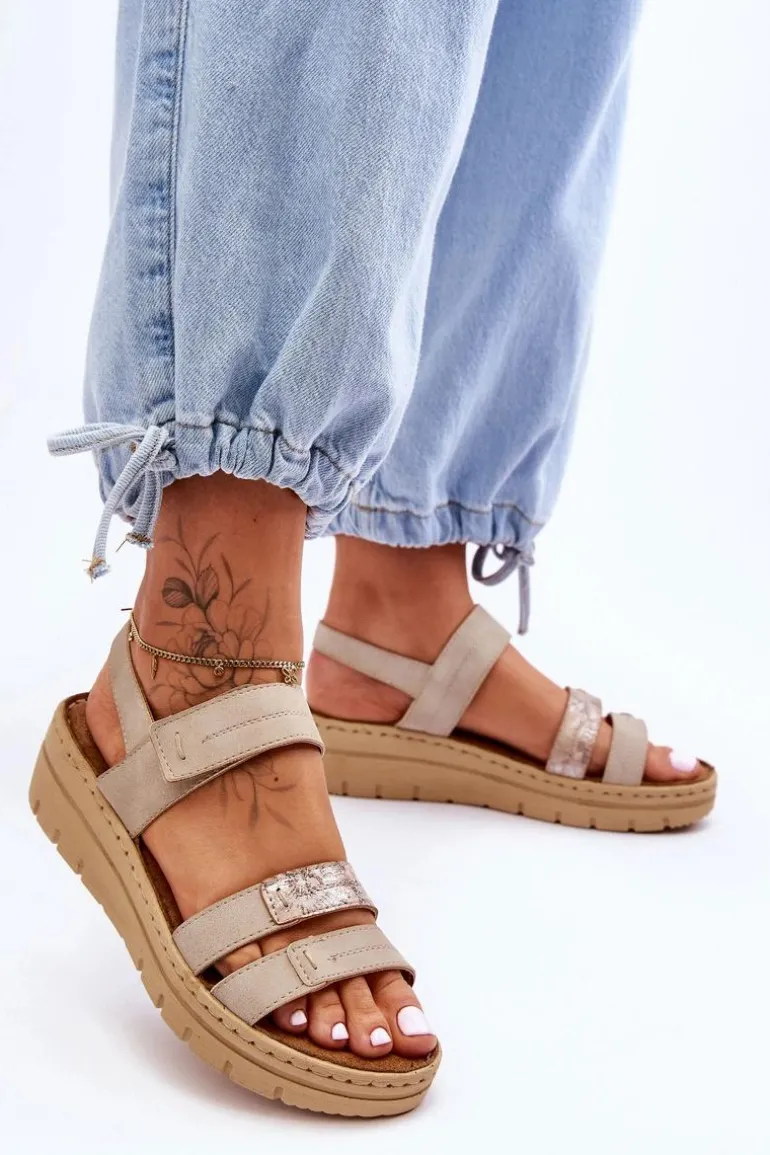 Damskie Skórzane Sandałki Na Rzep Beżowe Fresh Look