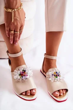 Damskie Skórzane Sandałki Z Ozdobą Beżowe Nevassa