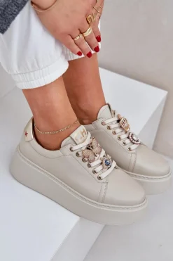 Damskie Skórzane Sneakersy Na Platformie Z Ozdobami CheBello 4292 Jasnobeżowe