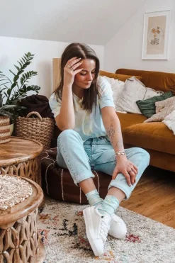 Damskie Skórzane Tenisówki Logowana Podeszwa Big Star GG274194 Białe