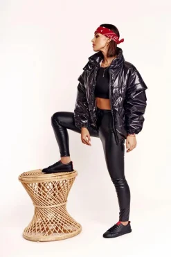 Damskie Skórzane Tenisówki Z Tasiemką BIG STAR DD274687 Czarne