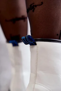 Damskie Wiązane Botki Glany Białe Callie