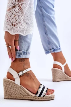 Damskie Wygodne Sandały Na Koturnie Big Star LL274878 Białe