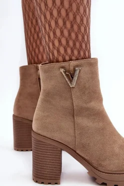 Damskie Zamszowe Botki Na Słupku Z Ozdobą Beżowe Strong