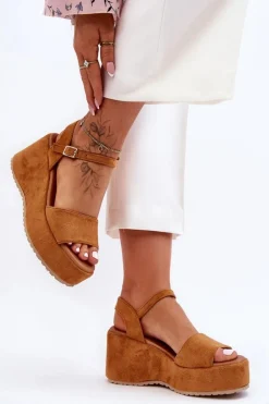 Damskie Zamszowe Sandałki Na Koturnie Camel Lydia