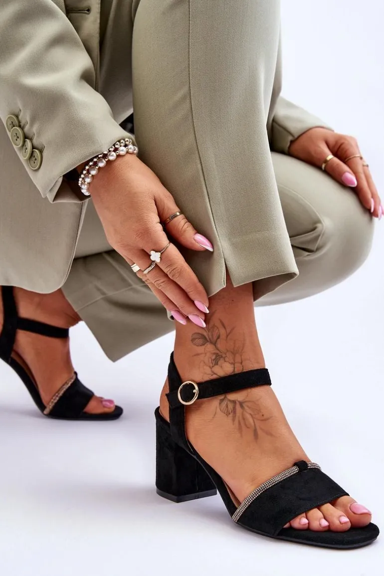 Damskie Zamszowe Sandały Na Niskim Słupku Czarne Loredo