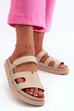 Eko Skórzane Klapki Damskie Na Rzep Jasnobeżowe Silaka