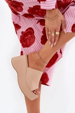 Eko Skórzane Klapki Damskie Na Platformie I Koturnie Beżowe Kisoffi