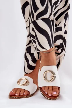 Eko Skórzane Płaskie Klapki Damskie Z Ozdobnym Detalem Białe Frelie