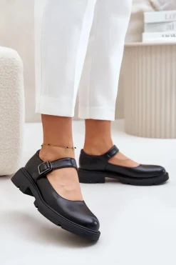 Eko Skórzane Półbuty Damskie Z Paskiem Czarne Vinceza 62179