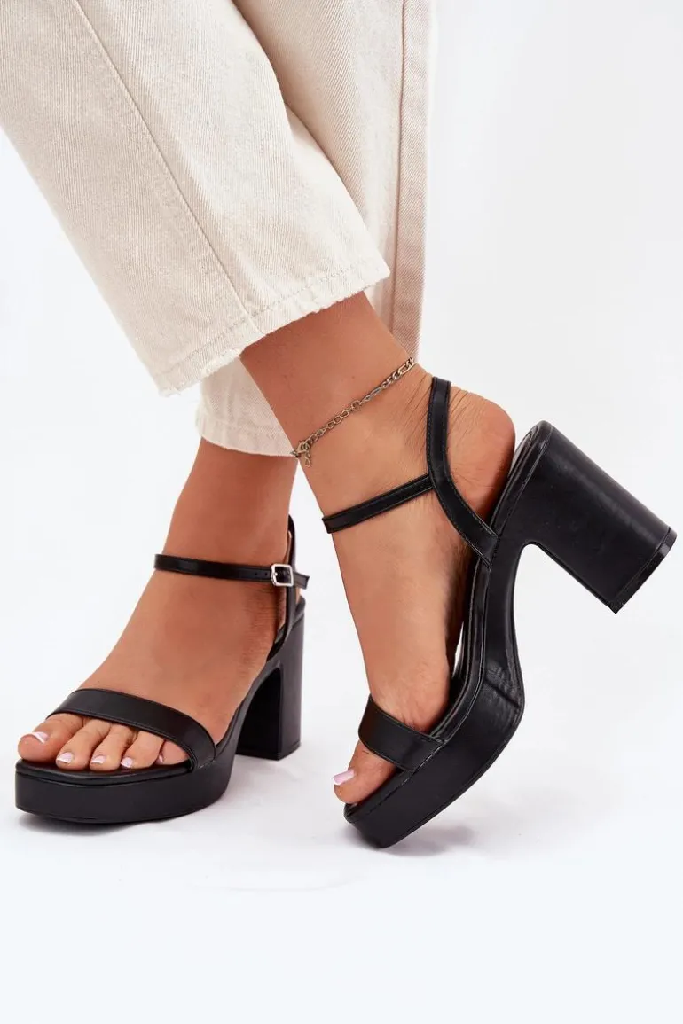 Eko Skórzane Sandały Na Słupku Czarne Lillita