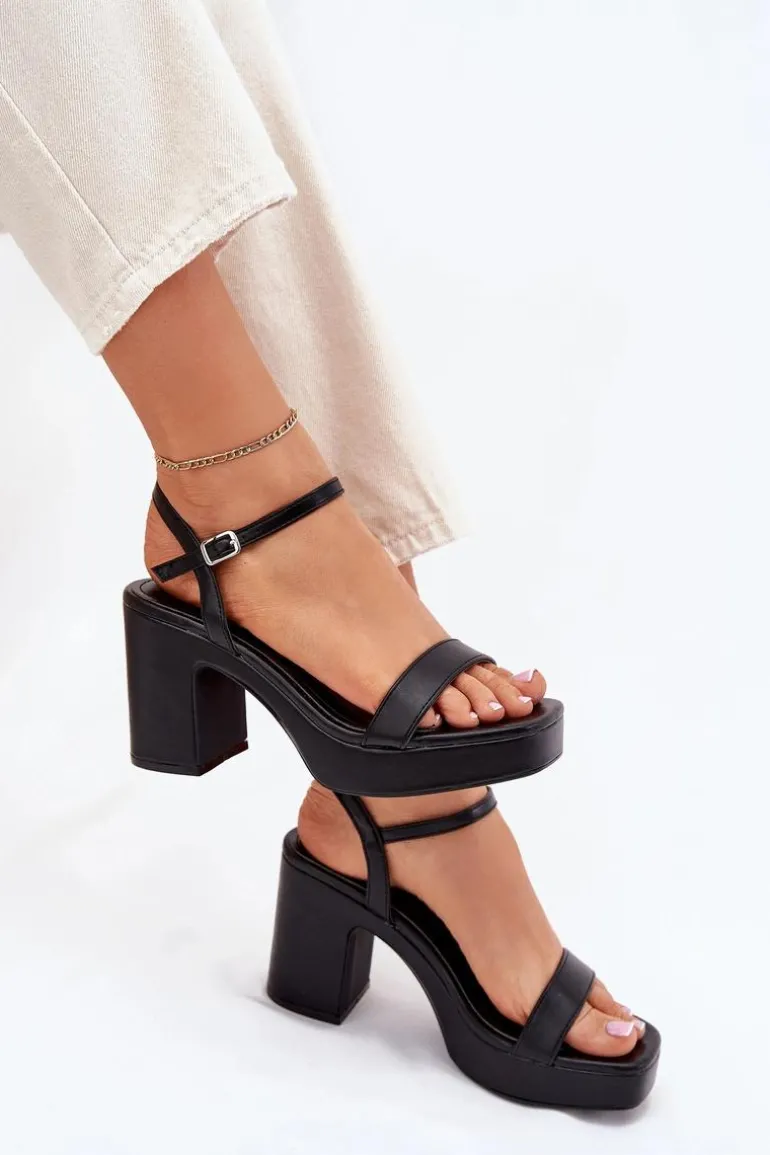 Eko Skórzane Sandały Na Słupku Czarne Lillita