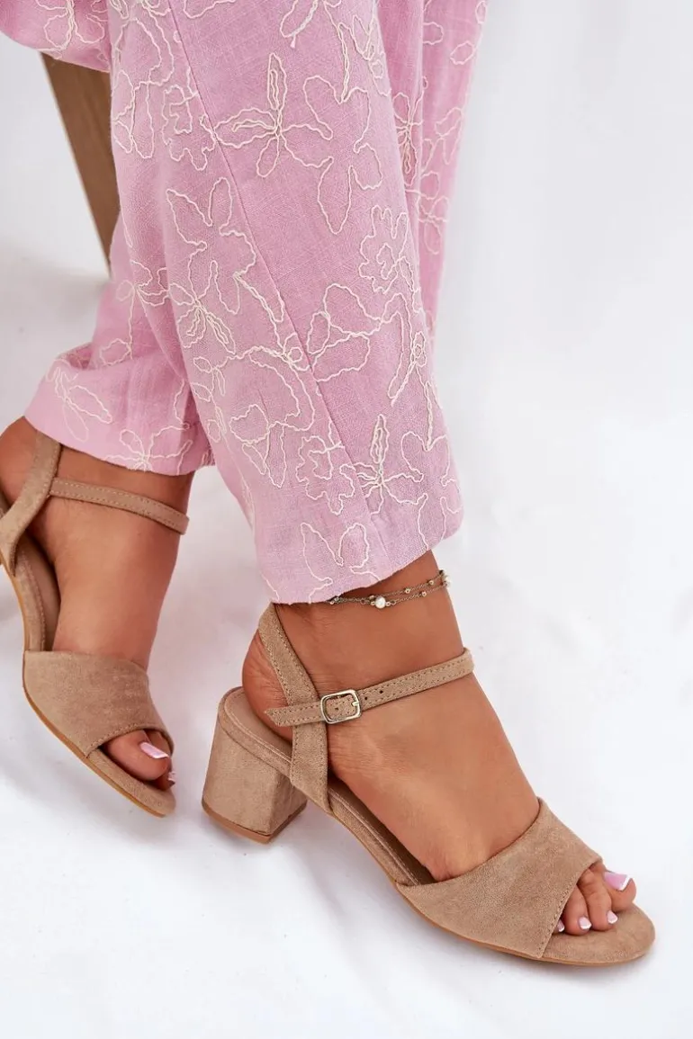 Eko Zamszowe Klasyczne Sandały Damskie Na Obcasie Beżowe Zarnella