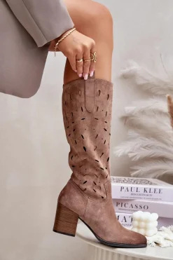 Eko Zamszowe Kozaki Na Słupku Z Ażurowym Wzorem Vinceza 58344 Ciemnobeżowe