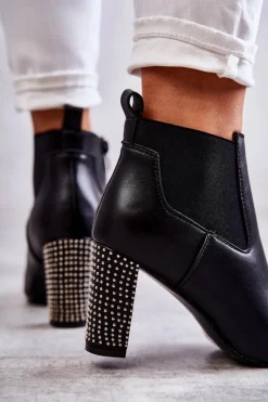 Eleganckie Botki Na Słupku Z Dżetami Czarne Elinor