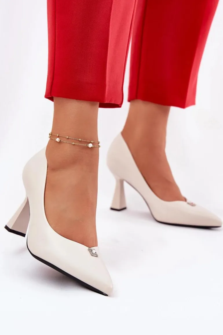 Eleganckie Czółenka Na Rozszerzanej Szpilce Vinceza 62222 Beżowe