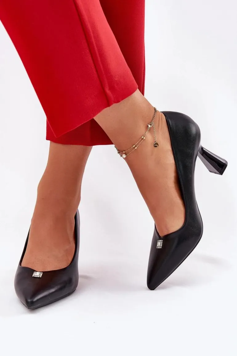 Eleganckie Czółenka Na Rozszerzanej Szpilce Vinceza 62222 Czarne