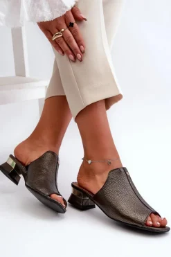 Eleganckie Klapki Damskie Ze Skóry Naturalnej Na Niskim Obcasie Maciejka 06360-20 Grafitowe