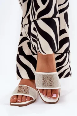 Eleganckie Klapki Damskie Z Ozdobą Na Płaskim Obcasie Białe Lovehia