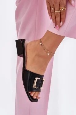 Eleganckie Klapki Damskie Na Klocku Ze Złotym Detalem Vinceza 62229 Czarne