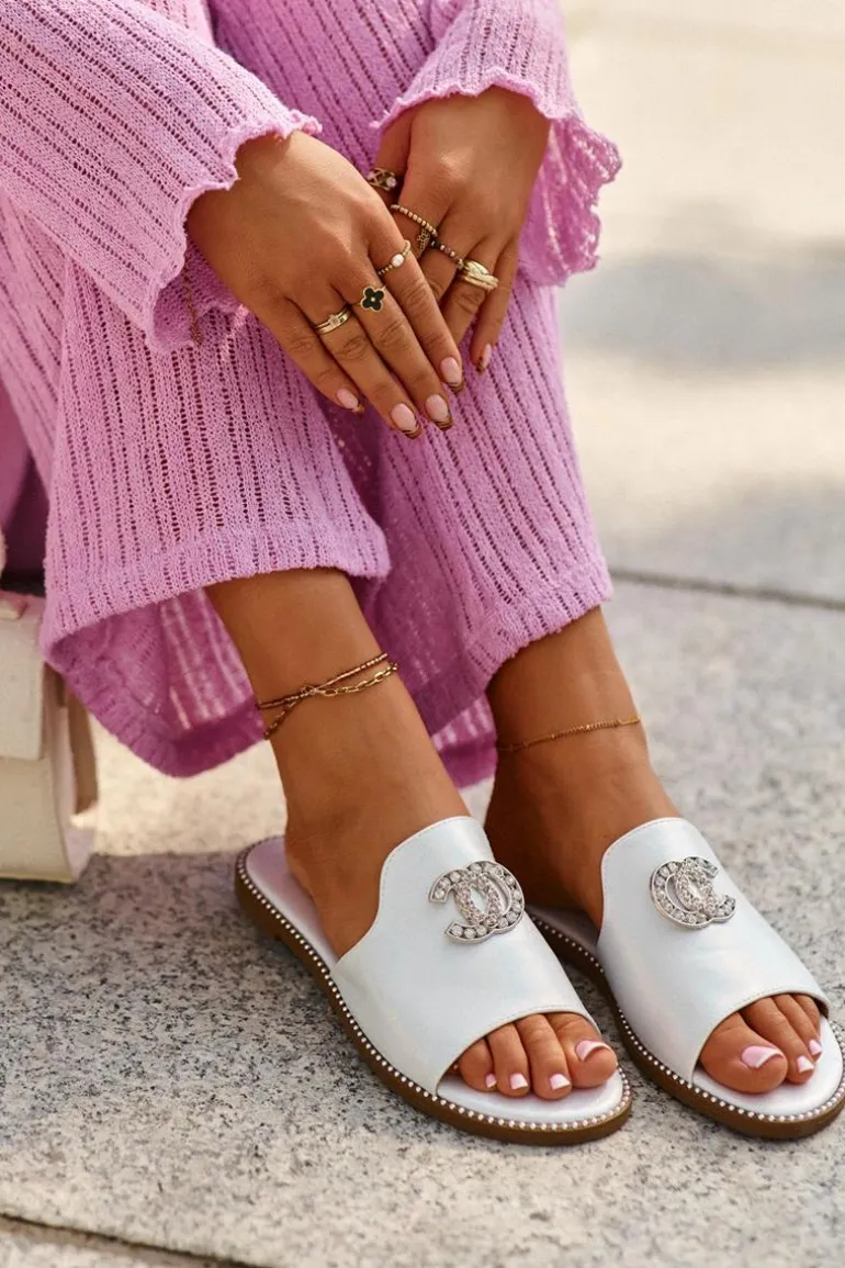 Eleganckie Klapki Damskie Błyszczące Z Ozdobą S.Barski KV27-050 Srebrne