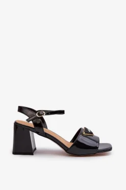 Eleganckie Lakierowane Sandały Na Słupku Czarne D&A MR38-660