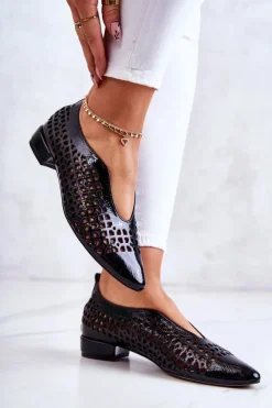 Eleganckie Lakierowane Skórzane Półbuty Ażurowe Czarne Ismena