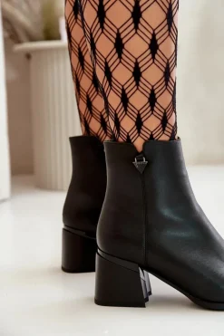 Eleganckie Ocieplane Botki Damskie Z Naturalnej Skóry Czarne Vinceza 77106