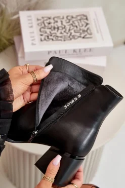 Eleganckie Ocieplane Botki Damskie Z Naturalnej Skóry Czarne Vinceza 77106