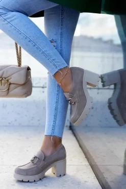 Eleganckie Półbuty Na Słupku Ze Srebrną Ozdobą Beżowe Harmell