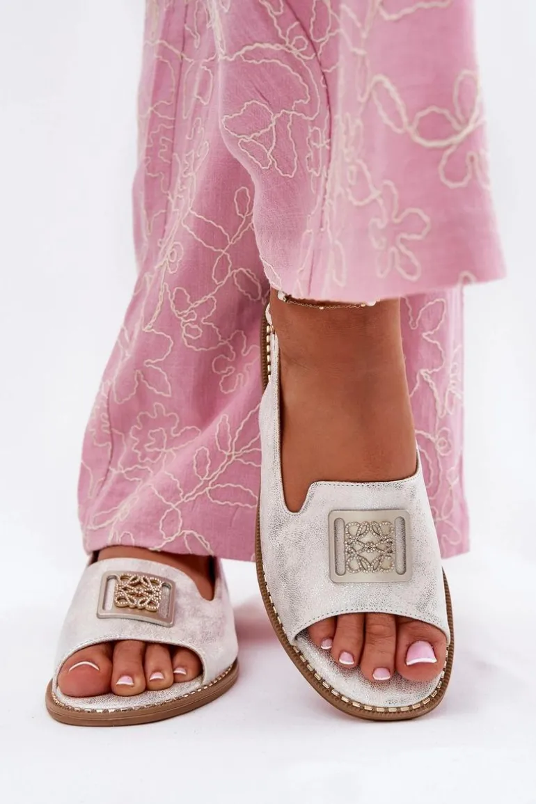 Eleganckie Sandały Damskie Na Płaskim Obcasie Z Ozdobą S.Barski KV51-082 Srebrne