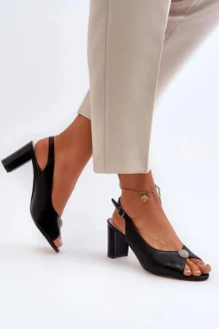 Eleganckie Sandały Na Słupku Z Ozdobą Czarne Trasea