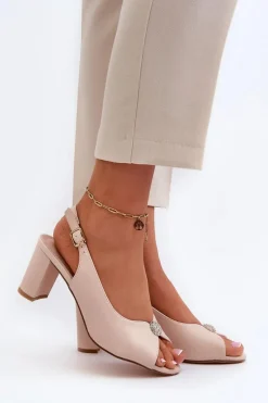 Eleganckie Sandały Na Słupku Z Ozdobą Beżowe Trasea