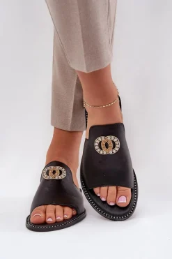 Eleganckie Skórzane Klapki Damskie Z Ozdobą Zazoo 3008 Czarne