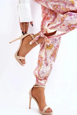 Eleganckie Zamszowe Sandałki Na Szpilce Beżowe Averie