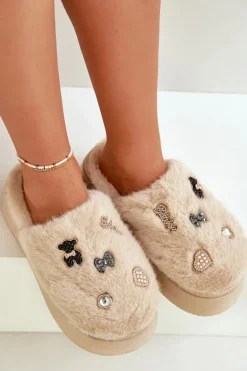 Futrzane Kapcie Damskie Na Grubej Podeszwie Z Przypinkami Beżowe Zintoria