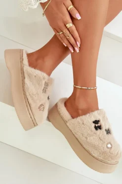 Futrzane Kapcie Damskie Na Grubej Podeszwie Z Przypinkami Beżowe Zintoria