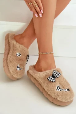 Futrzane Kapcie Damskie Z Naszywkami I Kokardką Brązowe Linnorelia