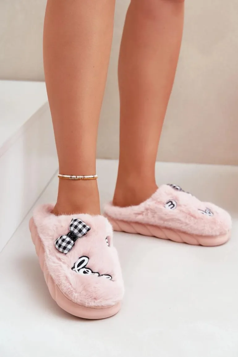 Futrzane Kapcie Damskie Z Naszywkami I Kokardką Różowe Linnorelia