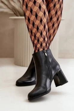 Gładkie Botki Damskie Na Słupku Z Eko Skóra Ocieplane Czarne Milisea