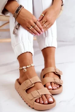 Gumowe Klapki Na Platformie Ciemnobeżowe Westie