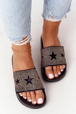 Gumowe Klapki Z Dżetami Czarne Edie