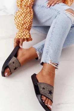 Gumowe Klapki Z Dżetami Czarne Edie