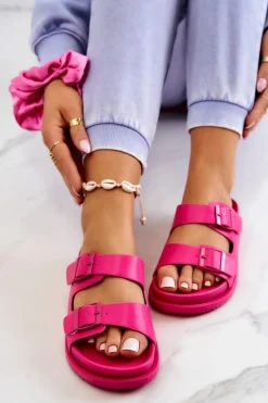 Gumowe Klapki Ze Sprzączką Fuksja Corina