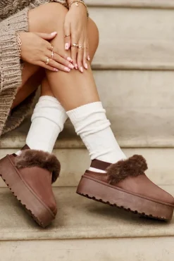 Kapcie Damskie Na Platformie Z Futerkiem Brązowe Linaris