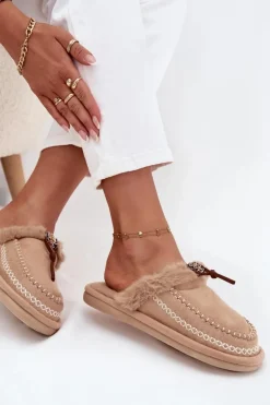 Kapcie Damskie Z Futerkiem I Haftem Beżowe Perivelle