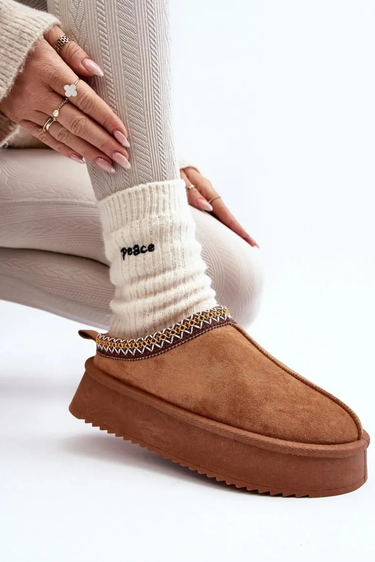 Kapcie Na Grubej Podeszwie Z Eko Zamszu Camel Sylva