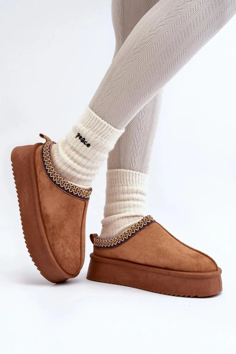 Kapcie Na Grubej Podeszwie Z Eko Zamszu Camel Sylva